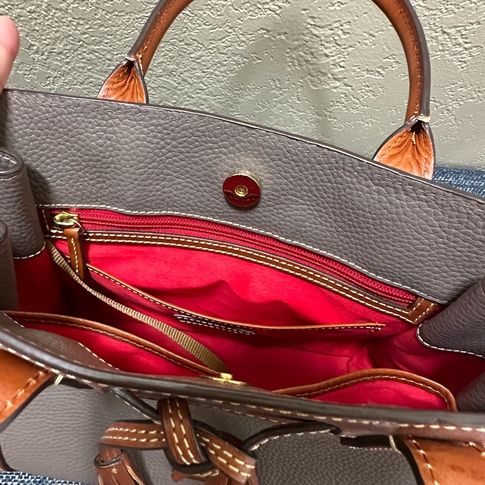 Dooney & Bourke handbag - Picture 9 of 14